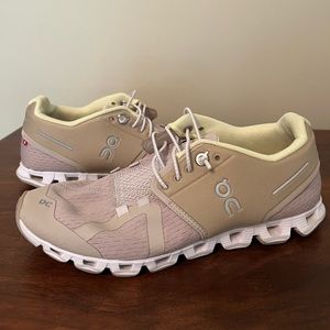 On Cloud 5 Running Shoes